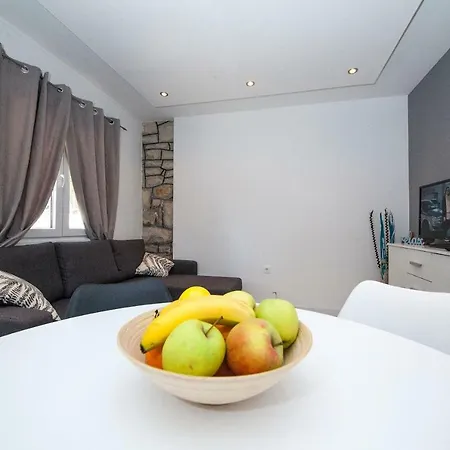 Apartment And Mobile Homes Makarska