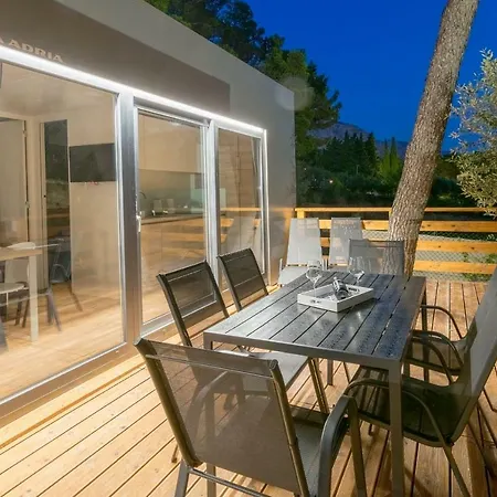 Apartament And Mobile Homes *