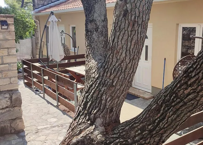 And Mobile Homes Apartamento Makarska