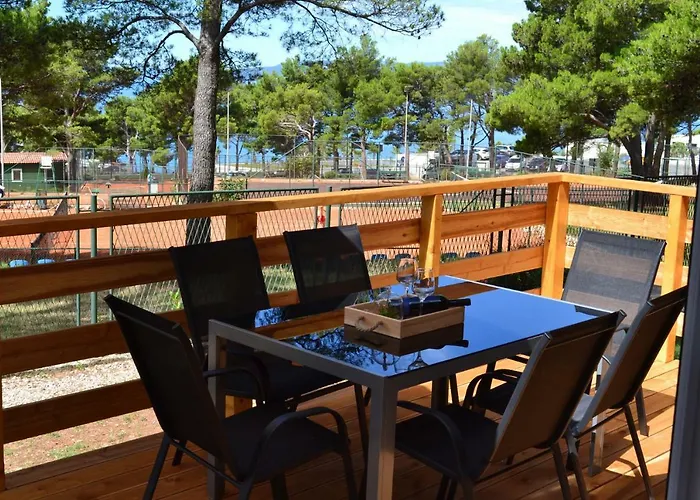 And Mobile Homes * Makarska