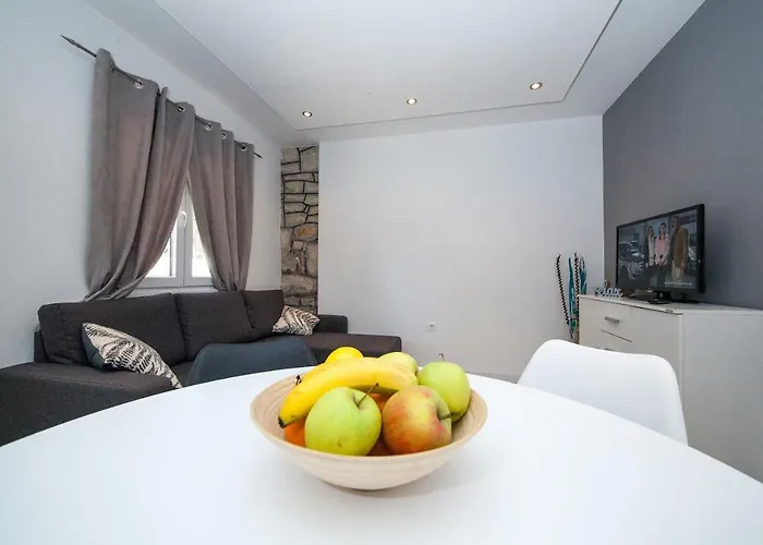 Apartamento And Mobile Homes Makarska