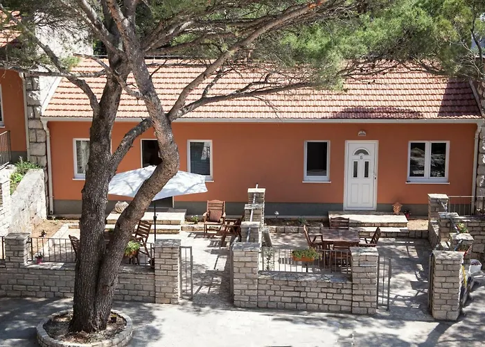 Apartamento And Mobile Homes Makarska