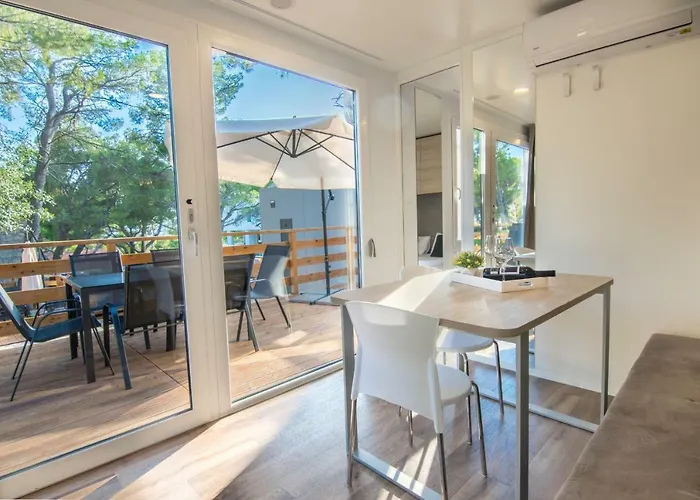 And Mobile Homes Apartamento