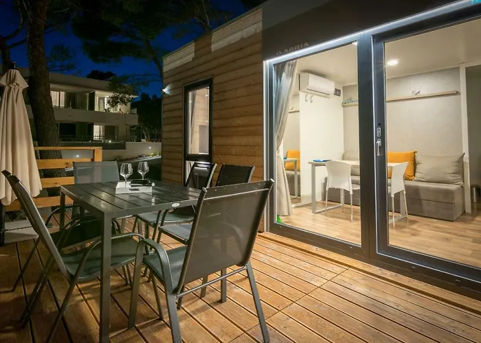 Apartamento And Mobile Homes Makarska